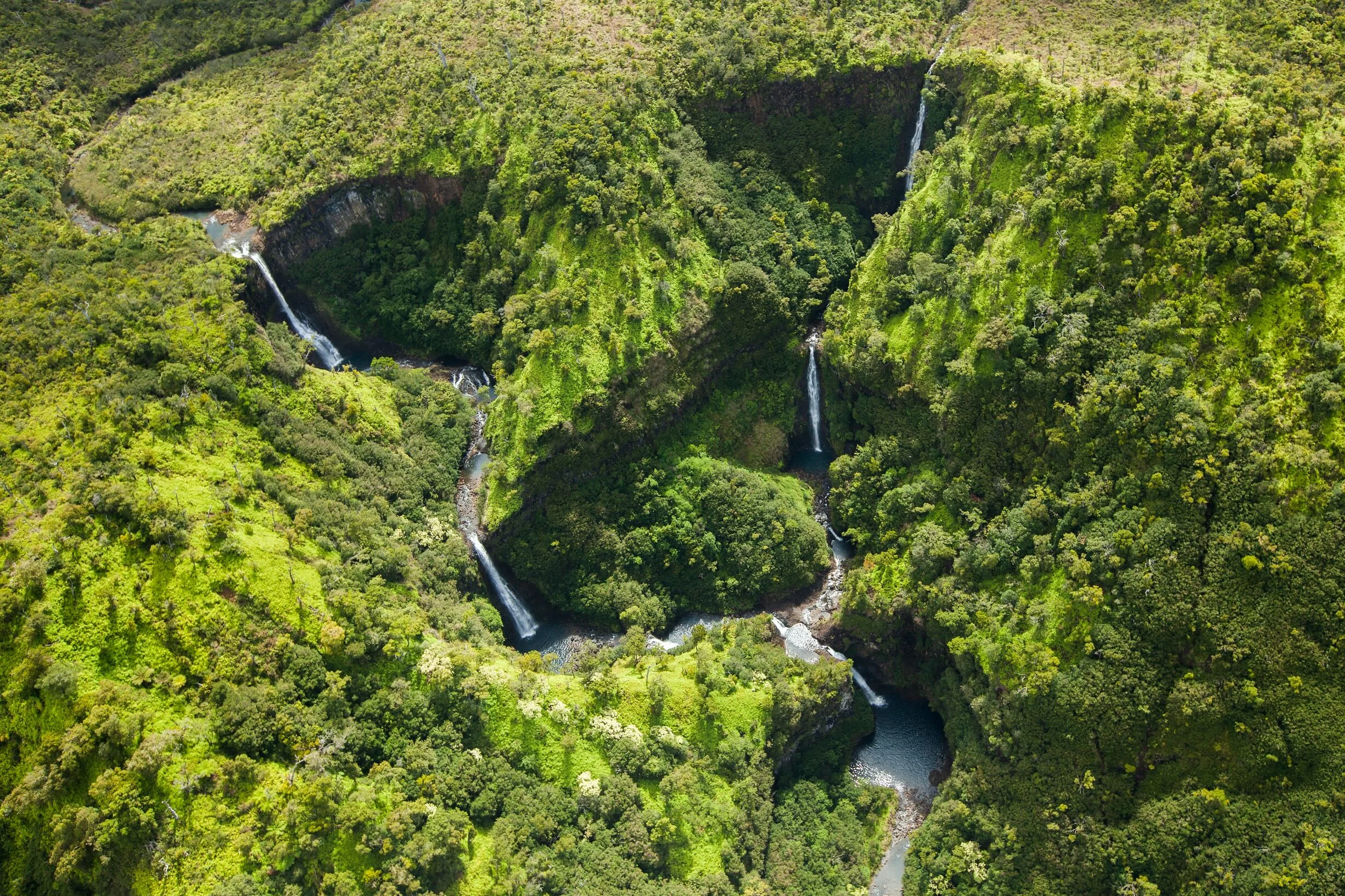 92254136 Kauai+waterfalls 2